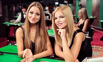 Hình ảnh biểu tượng bảo mật dữ liệu, thể hiện sự bảo vệ thông tin cá nhân và quyền riêng tư trong môi trường kỹ thuật số